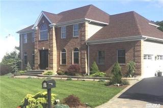 15 Romeo Dr, Smithtown, NY 11787-1658
