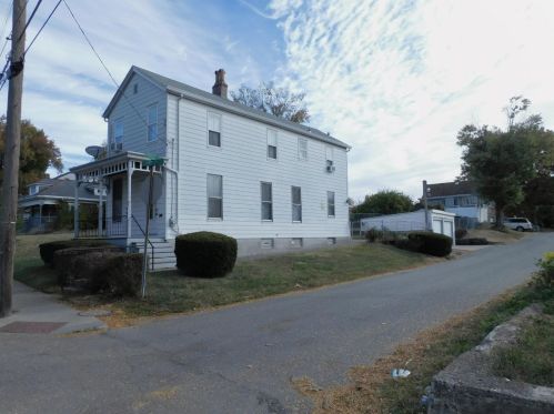 900 Enright Ave, Cincinnati OH 45205-1703 exterior