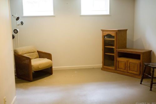 819 Cleveland Ave, Bridgeport CT 06606-5289 exterior