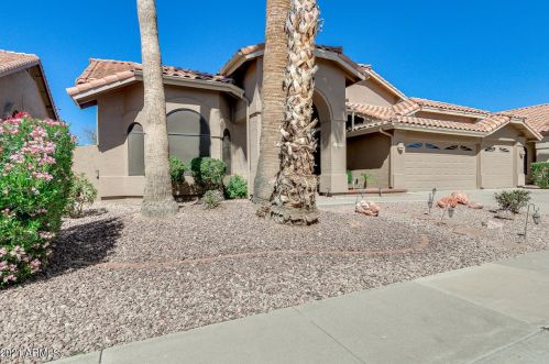 1044 Iris Dr, Gilbert, AZ 85233-7915
