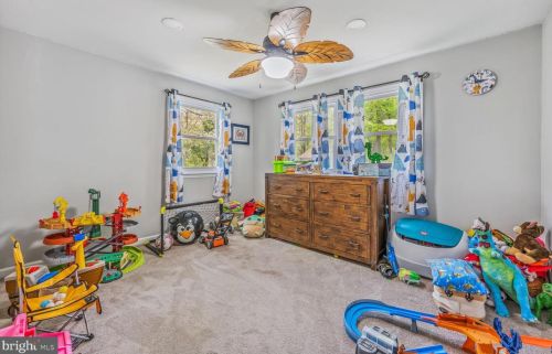 1900 Hedding Rd, Columbus NJ  08022-2067 exterior