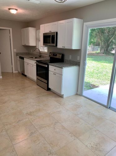1944 Capri St, Fort Pierce, FL 34953-1853