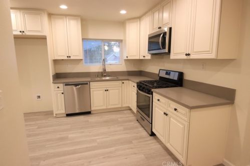 3780 La Hacienda Dr, San Bernardino CA  92404-2039 exterior