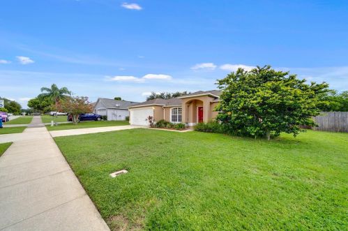 213 Autumn Ridge Rd, Deltona, FL 32725-9424