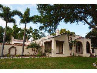 461 Shore Dr, Sarasota, FL 34234-2717