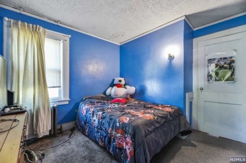 25 Westcott St, East Orange NJ  07017-3209 exterior