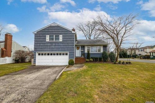 38 Driscoll Ave, Rockville Centre, NY 11570-6006