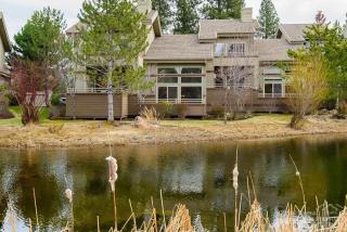 19614 Painted Rdg Loop, Bend OR  97702-9102 exterior