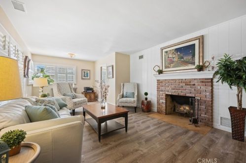 921 Oakdale Ave, Fullerton, CA 92831-2912