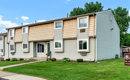8 Carillon Dr, Rocky Hill, CT 06067-2537