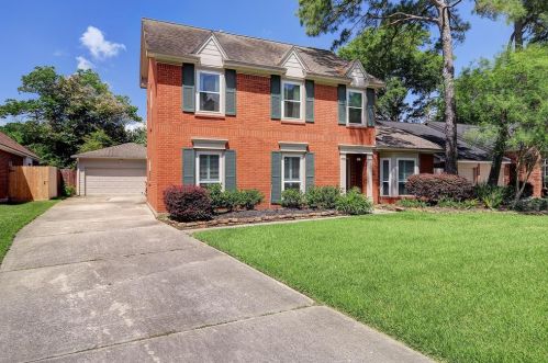 5329 Shady Maple Dr, Humble, TX 77339-1273