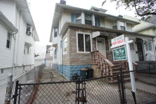 8733 Bay 16th St, Brooklyn, NY 11214-4515