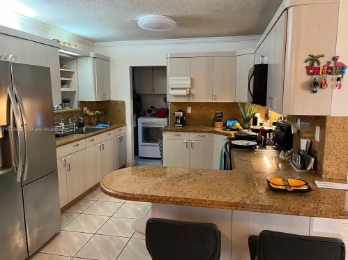 1191 53 St, Hialeah FL  33012-9005 exterior