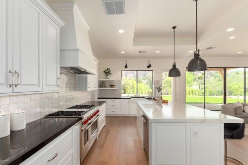 4554 Mcdonald Dr, Scottsdale AZ 85253-5328 exterior