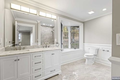37 Tara Ln, Montville Township NJ  07045-9699 exterior