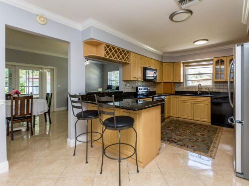 5272 Lake Blvd, Delray Beach FL  33484-4270 exterior