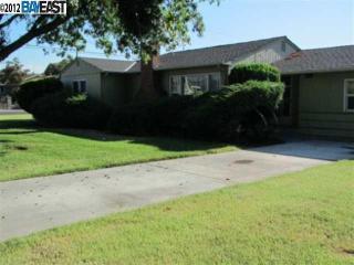 250 Mylnar Ave, Manteca, CA 95336-4911