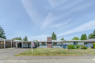 220 15th St, Puyallup, WA 98371-5250