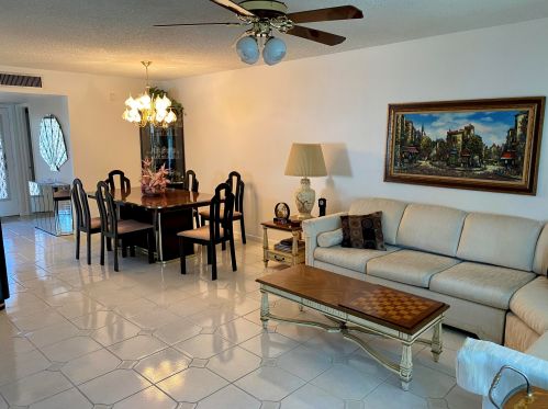 128 Capri C, Delray Beach FL  33484-7922 exterior