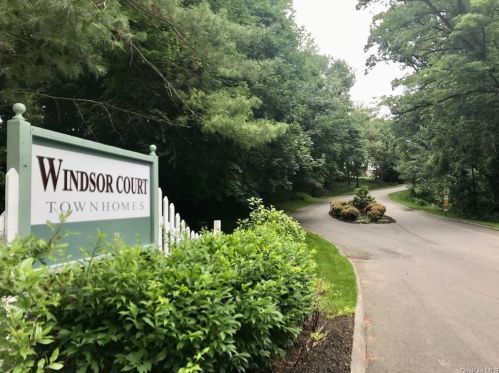 3 Windsor Ct, Poughkeepsie NY  12601-1116 exterior