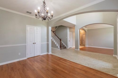 1405 Glen Hollow Ln, Lewisville TX  75028-3870 exterior