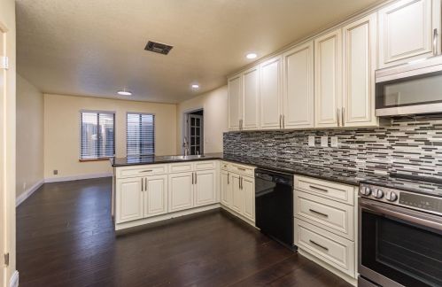 8975 Bramblewood Way, Elk Grove CA  95758-6003 exterior