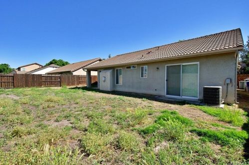 545 Quady Ln, Madera CA  93637-4872 exterior