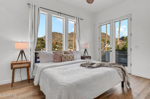 7627 22nd St, Phoenix AZ  85020-4706 exterior