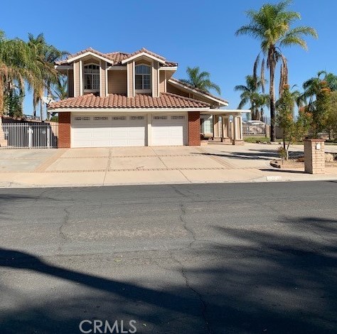 3237 Rainforest Dr, Riverside, CA 92503-0825