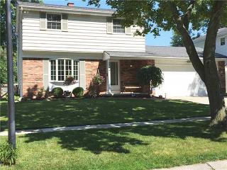 6070 Saddlewood Dr, Toledo, OH 43613-1659