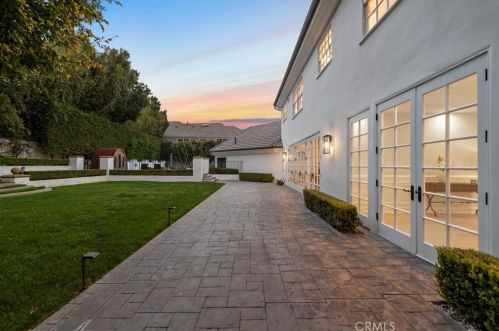 7 Cheshire Ct, Newport Beach CA  exterior