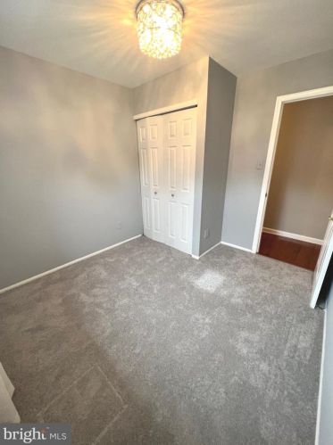 337 Hanby Cir, Boothwyn PA  19061-2319 exterior