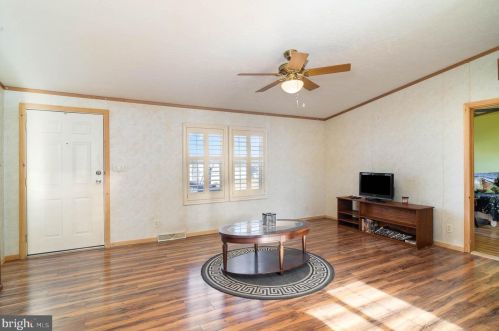 96 Country View Est, North Newton PA  17241-8760 exterior