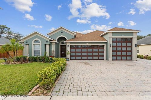 3949 Rolling Hill Dr, Titusville FL  32796-1107 exterior
