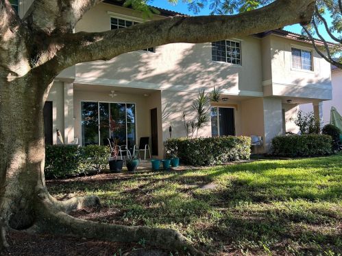 4199 Napoli Lake Dr, West Palm Beach FL  33410-7508 exterior