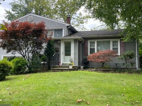 100 Glenwood Rd, Fanwood, NJ 07023-1419