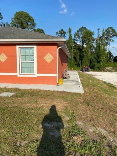 543 Summit Ave, Lehigh Acres, FL 33974-9511