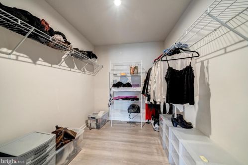 15633 Merrily Way, Woodbridge VA  22193-1097 exterior