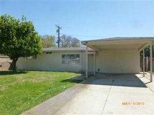 728 Parkside Dr, Ontario, CA 91764-3537
