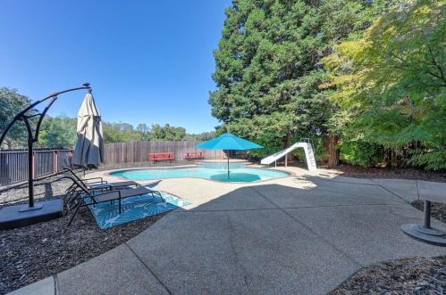 2862 Aquamarine Cir, Rescue CA  95672-9339 exterior