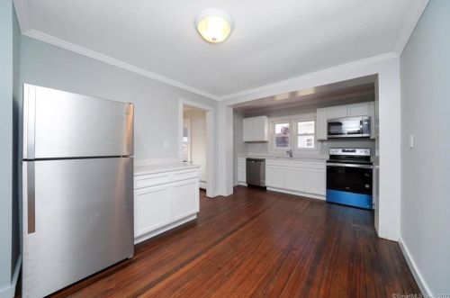 150 Summit St, Bridgeport CT  06606-4839 exterior