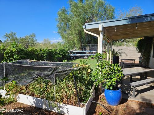 4974 Didion Dr, Tucson AZ 85742-8865 exterior