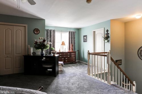 1046 Country Hill Dr, Harrisburg PA  17111-4655 exterior