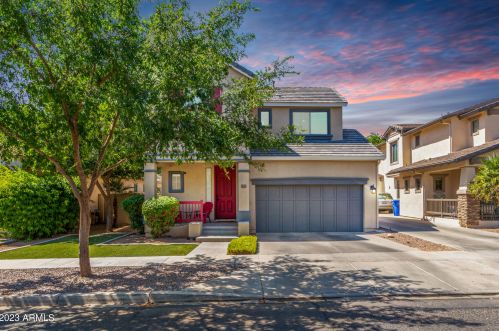 15333 Charter Oak Rd, Sun City, AZ 85379-9185