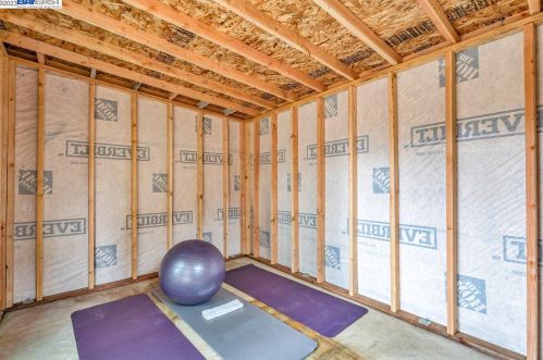 19525 Forest Ave, Hayward CA  94546-3519 exterior