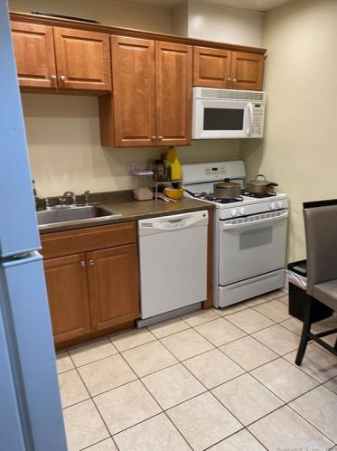 130 Main St, Norwalk, CT 06854-3627