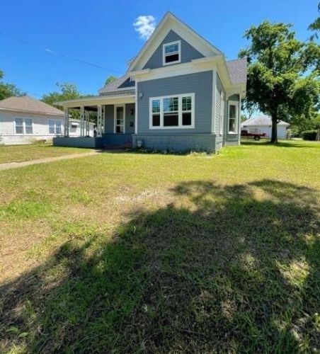 1615 Division St, Greenville TX  75401-5856 exterior