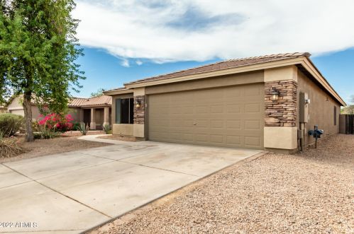 42378 Hall Dr, Maricopa, AZ 85138-9376