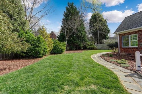 2002 Rockglen Ln, Greensboro NC  27410-2169 exterior