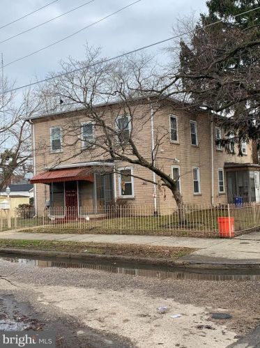 2842 Constitution Rd, Camden, NJ 08104-2986